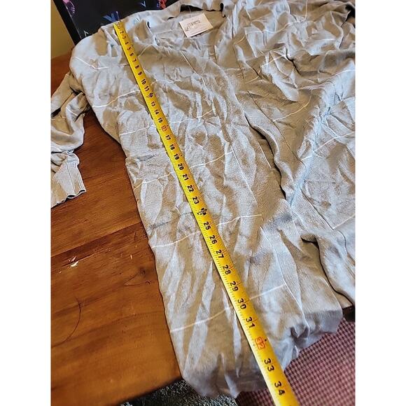 New 89th Madison Women’s Gray White Striped Cardigan Plus Size 3X - Picture 7 of 9